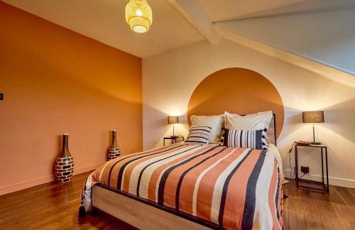 La Villa en Loire, avec Jacuzzi 6 places, Piscine chauffée, boulodrome, salle de jeu, 6 Chambres, vue Loire, 350M2 - Foto 57