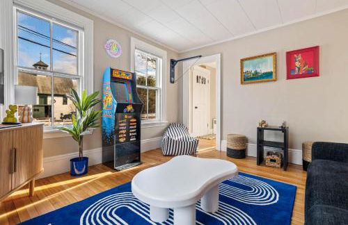 The Curator's Retreat For 8 - Photo 4