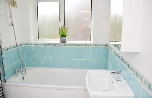 1FG Dreams Unlimited Serviced Accommodation- Staines - Heathrow - Foto 38