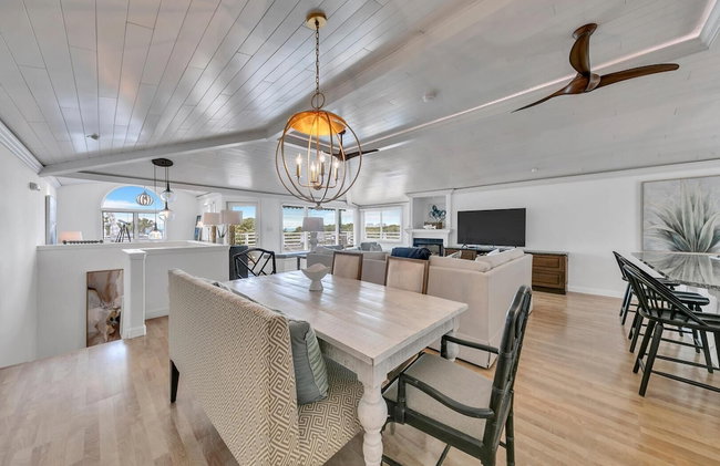 Henderson Haus - Is a Fabulous 3BR Townhome in Destin - Foto 92