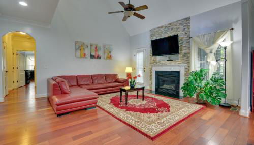 High Point Vacation Rental with Private Deck! - Photo 2