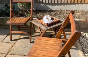 Homely flat just off Leigh Broadway - Foto 2