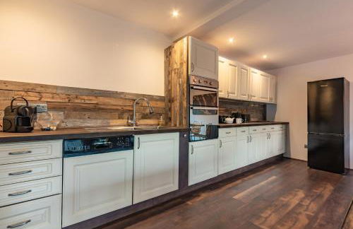 Cotswold holiday let with hot tub - The Old Garage - Foto 12