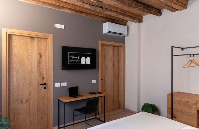 BURANELLI CHARME ROOMS - Photo 20