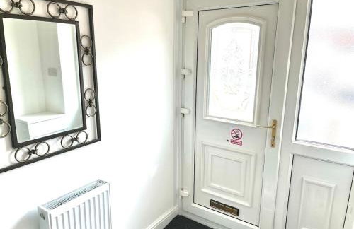 Ideal 4 Bed Home sleeps 7 Nr Middlebrook Stadium - Foto 58