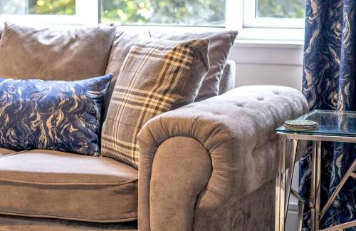 Renfrew Town Centre Easy Link to Glasgow City - Pass the Keys - Foto 11