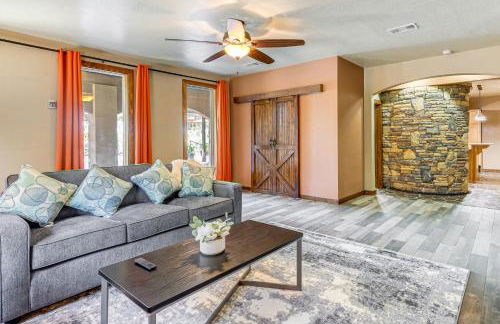 Italian-Styled Home with Lake Views and Private Pool - Photo 4