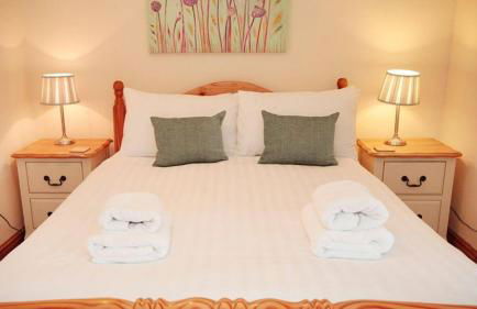 3 Bed Cottage - Parking - Ideal for Work Trips - Photo 4