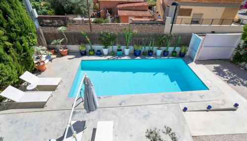 Villa Paloma with private pool, located 350m to the sea and tram station! - Photo 2