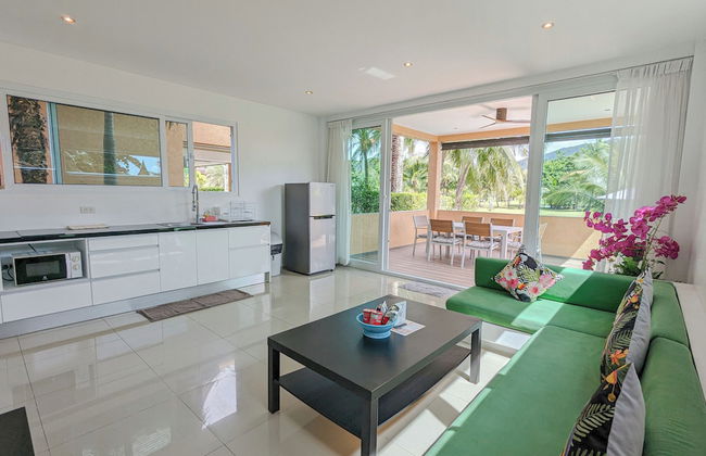 Poolside Apartments and Rooms - Foto 12