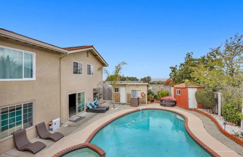 Colorful and Cozy Haven with Heated Pool - Foto 2