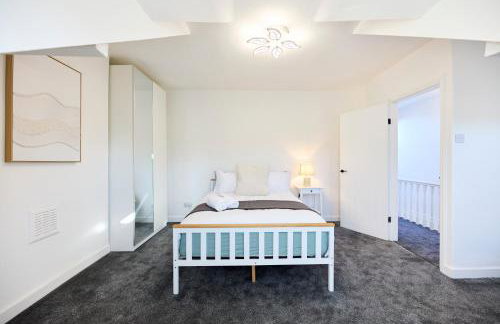 Aura - Elegant Retreat in Prime Leeds Location! - Foto 71