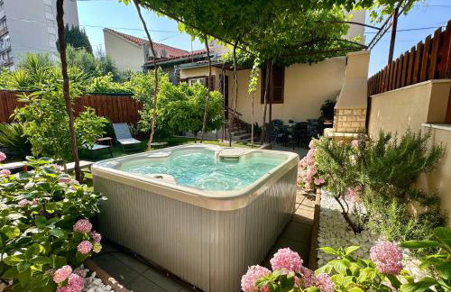 Antique Garden Villa - Foto 1