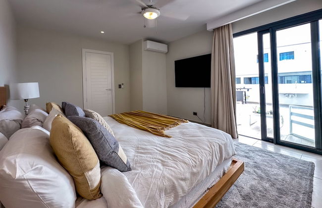 4 Bedroom Beach Penthouse w Private Rooftop - Foto 61