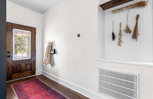 3BD plus 1BD Tiny Home - Outdoor Movie & Yard Fun - Foto 54