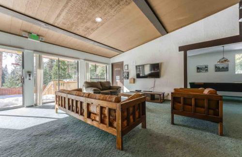 TahoeCozy with Pool Hot Tub and Near Northstar - Foto 38