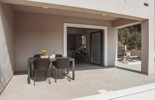 SOL luxury residence near the beach with shared heated pool - Foto 23