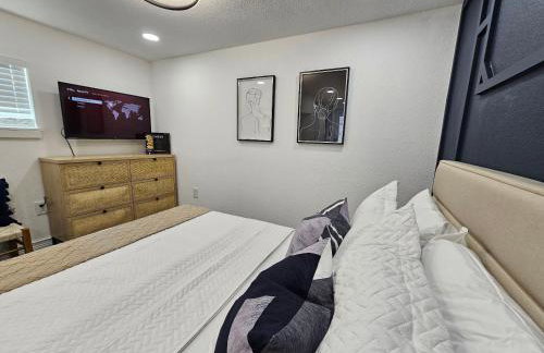 The Hideaway DT Orlando Tiny Home w Free Parking - Foto 51
