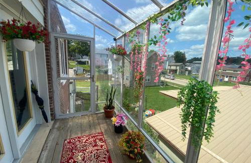 Suite A 2 BR w/ Bridge St. view - Foto 2