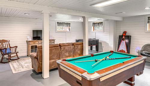 Newcomb Retreat with Mountain Views and Fire Pit! - Foto 3