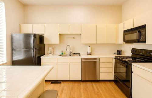 Soulard 2BR Balcony Free Parking Walk to Dining - Foto 4