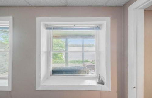 Family Lakefront Adventure House 3BR wFirepit & Scenic - Foto 59