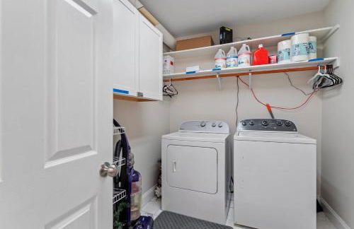 GATHERING HOUSE IN HISTORIC OAKWOOD - Foto 23