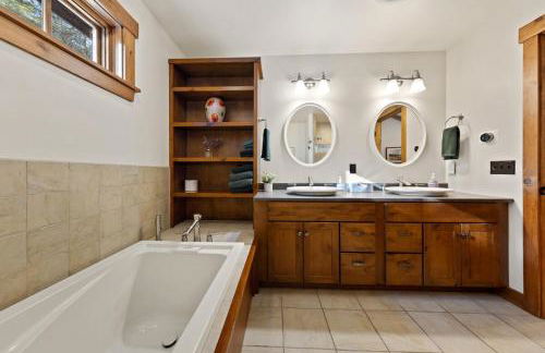 Huge Cabin, Whiteface, Hot Tub, Sauna & Game Room - Foto 10