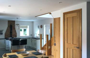 The Manor Barn - Photo 20