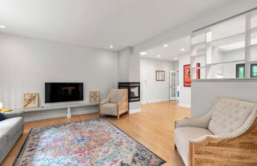 Family Friendly Home Mins to Beach and Downtown - Photo 7