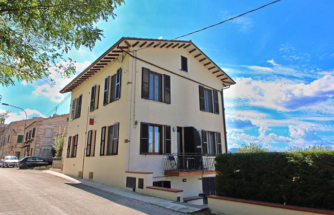 Apartment in Piticchio With Pool and BBQ - Photo 33