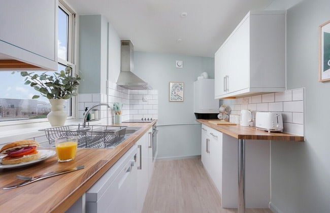 Luxury First Floor 2 bed Apartment - Foto 10