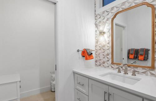 Guadalupe Bluff Modern House - Foto 64