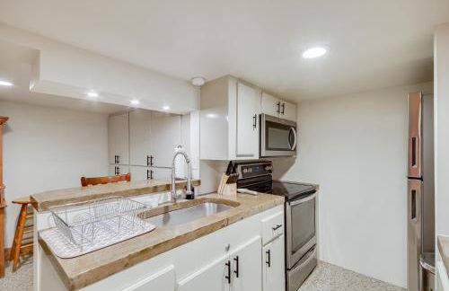 Mississippi Retreat with Hot Tub, Deck and Lake Views! - Foto 9