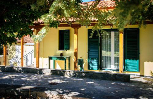 Dual House In Methydrio - Photo 10