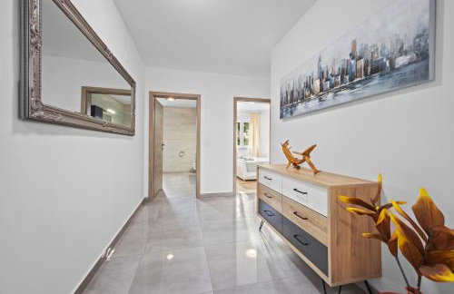 SPECIAL OFFER! NEW LUXURY APARTMENT with pool, fitness, outdoor bar&grill - Foto 18