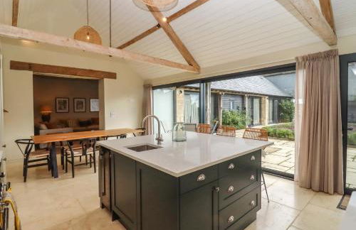 Hawthorn Barn - Photo 12