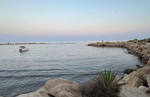 A slice of paradise in the sun with sea views - Photo 26