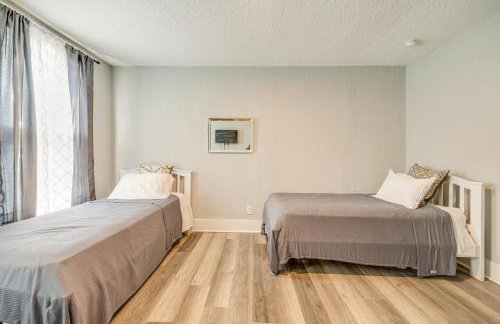 Less Than 1 Mi to EverBank Stadium Retreat with Yard! - Foto 18