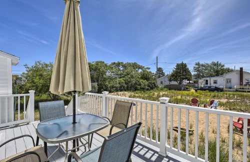 Plum Island Retreat about 1-Block Walk to Beach! - Foto 35