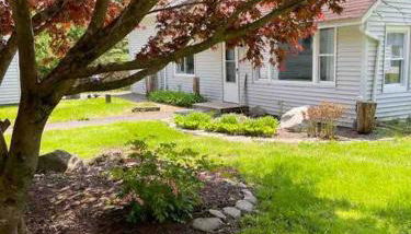 Catskills Quaint Cottage with Peloton Minutes from Hiking - Foto 4, Garden, Garden view, pet friendly