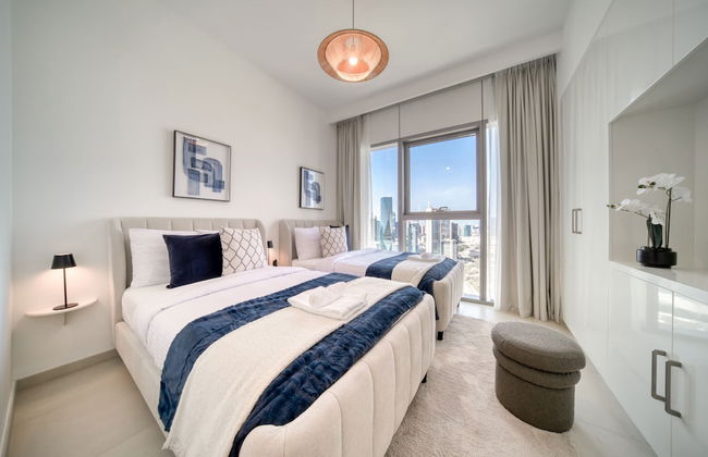 Classy Downtown 2BR w City View Balcony - Photo 44