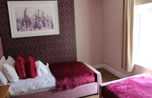 York Place Beautiful Apartment 5 Bedrooms Sleeps 9 - Foto 25