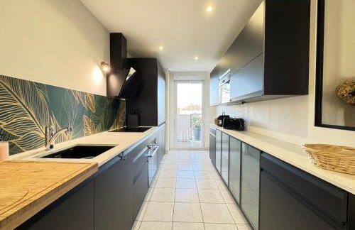 Le Bignon - Wifi, TV, 4 personnes, 1 min à pied du tram - Foto 11