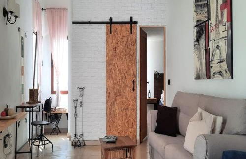 Charming Holiday Home in Arona with Private Heated Pool - Foto 13