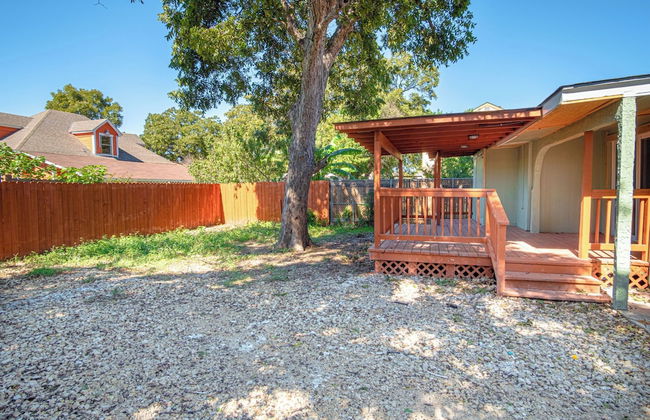 3 Br/1 BA Remodeled Home Near Downtown - Photo 18