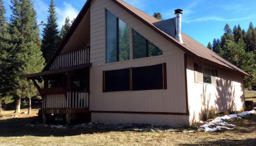 Secluded Cabin Rental with a Covered Back Deck in Elk City, Idaho - Foto 5