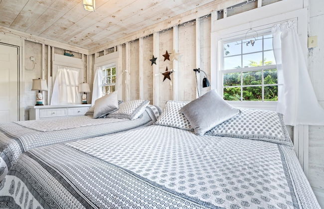 Beachwood Getaway Sleeps 10! - Photo 11