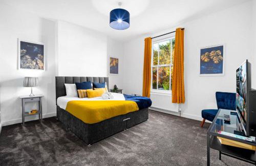 Large Modern Apartment - High-Speed WiFi - Street Parking 3BR - Foto 1