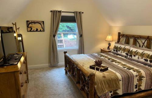 Helen, GA Bear Paw Haus 4 bdrm, sleeps 10, fire pit, pool table, on Golf course - Foto 22